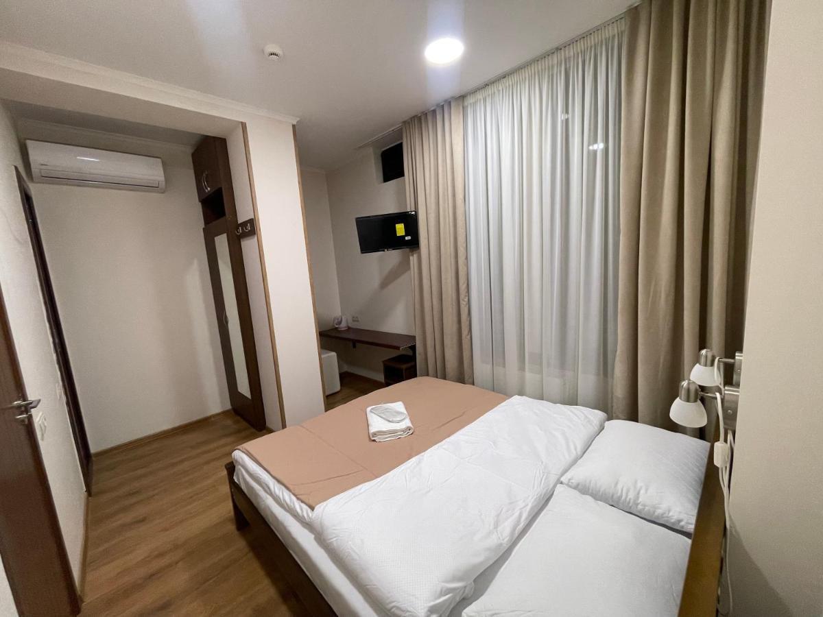 Art Family Hotel Tiflis Habitación foto