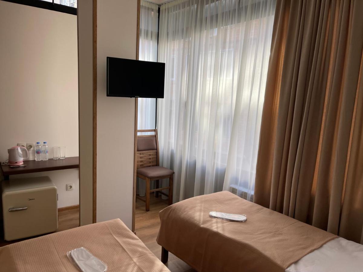 Art Family Hotel Tiflis Habitación foto